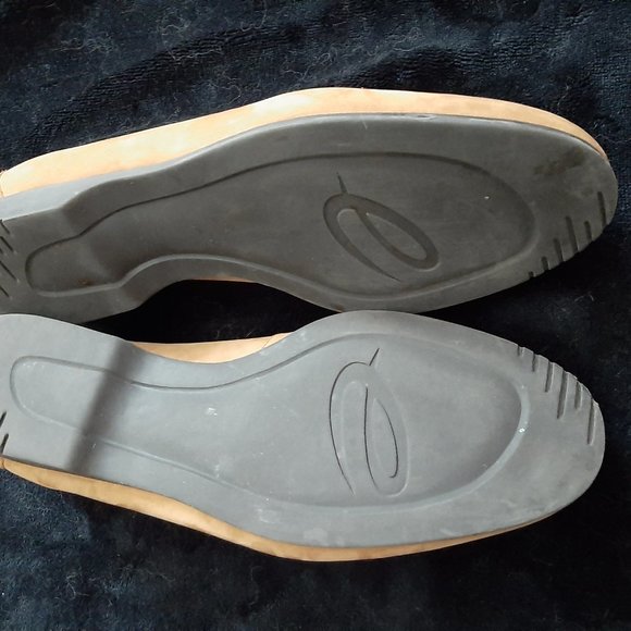 Easy Spirit Suede Loafers - Tan/Camel - Picture 3 of 4